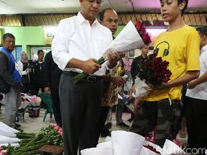 Anies Cuma Punya 3 Kemeja Putih untuk Dipakai Kampanye Tiap Hari