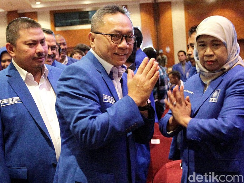 Izinkan Pendemo Menginap, Zulkifli Hasan: Gedung MPR Rumah Rakyat