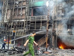 Polisi Tangkap Pemilik Bar Karaoke Usai Kebakaran Maut di Vietnam