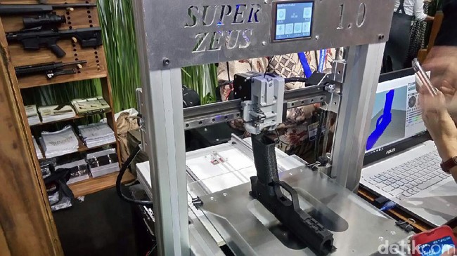 Dibanderol Rp 125 Juta, 3D Printer Ini Bisa Bikin Pistol Hingga Senapan Mesin Dibanderol Rp 125 Juta, 3D Printer Ini Bisa Bikin Pistol Hingga Senapan Mesin
