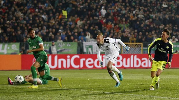 Ludogorets vs Arsenal 2-2 Saat <I>Half Time</I>