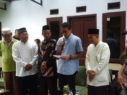 Ibu-Ibu Sawah Balong ke Sandiaga: Jangan Cuma Janji Pak