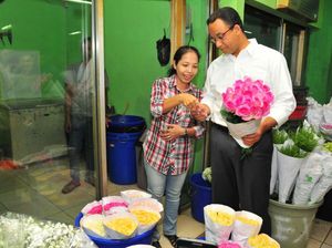 Saat Anies Baswedan Terinspirasi Keuletan Pedagang Bunga