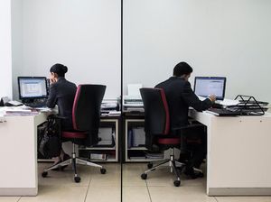 Duduk Terlalu Lama Tingkatkan Risiko Kanker pada Wanita, Kok Bisa?