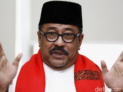 Rano Karno ke Iwan Bule: Sudah Pernah Lihat Shayne Pattynama Main Bola?