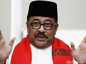 Rano Karno ke Iwan Bule: Sudah Pernah Lihat Shayne Pattynama Main Bola? Rano Karno ke Iwan Bule: Sudah Pernah Lihat Shayne Pattynama Main Bola?