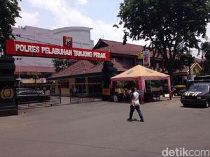 Pemilik Bakso Surabaya yang Diviralkan Pakai Daging Tikus Lapor Polisi Pemilik Bakso Surabaya yang Diviralkan Pakai Daging Tikus Lapor Polisi
