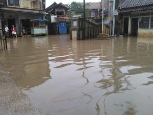 Hujan Kembali Turun, Banjir di Dayeuhkolot Naik 20 Sentimeter