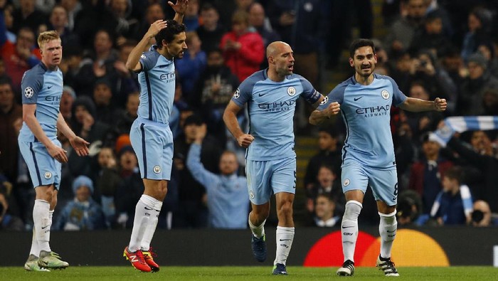 Ada Banyak Wajah Bahagia di City Usai Kemenangan atas Barca