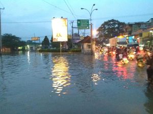 Dua Akses Jalan di Baleendah Bandung Lumpuh Akibat Banjir