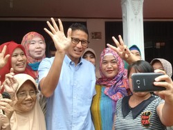 Didatangi Sandiaga, Warga Joglo Minta Disediakan Ambulans