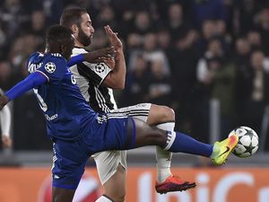 Juventus Diimbangi Lyon 1-1
