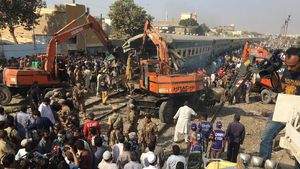 Tabrakan Kereta di Pakistan, 16 Orang Tewas