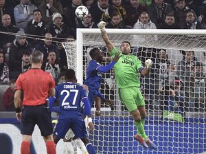 Buffon Ukir Penampilan ke-100 di Liga Champions