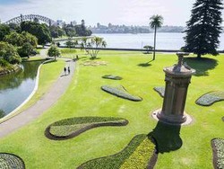 Duh, Turis China Pipis Sembarangan di Kebun Raya Australia