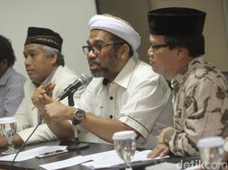 Kata Ngabalin soal Umrah Politik Prabowo-Amien Rais-PA 212