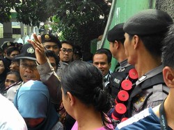 Puluhan Polisi Amankan Blusukan Ahok di Pejaten