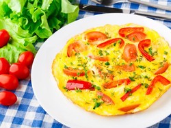 Siang Ini Enaknya Masak Omelet Telur yang Praktis Untuk Anak