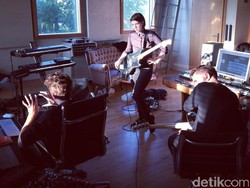 Unggah Playlist, The XX Berikan Bocoran Album Baru?