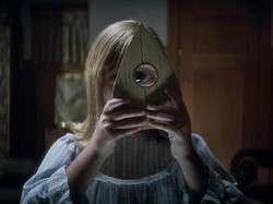 Ouija: Origin of Evil: Permainan Mistik dengan Arwah