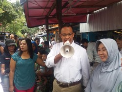 Normalisasi Pinggir Kali, Anies Akan Bentuk Tim untuk Berdialog dengan Warga