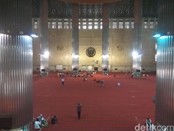 Polisi: 110 Orang Massa Demo dari Luar Jakarta Tiba di Istiqlal