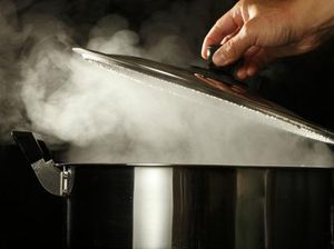 Minum Air Matang yang Direbus Ulang, Bolehkah?