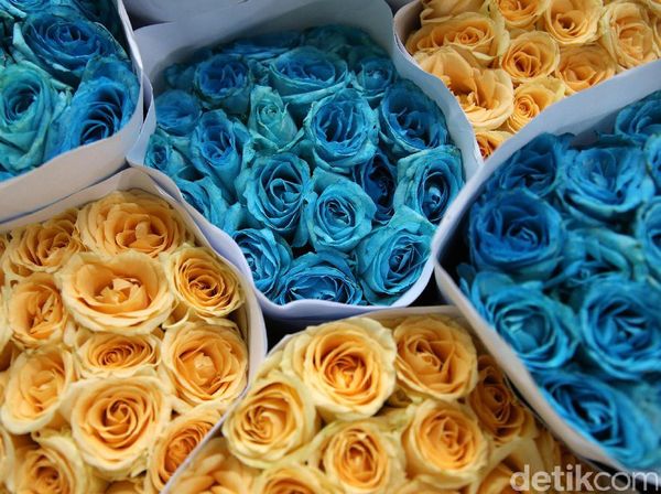 Geliat Pasar Bunga Rawa Belong
