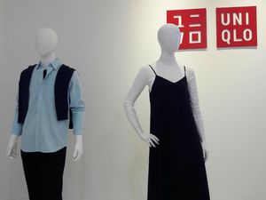 Laba Pemasok Garmen Adidas dan Uniqlo Turun 41%