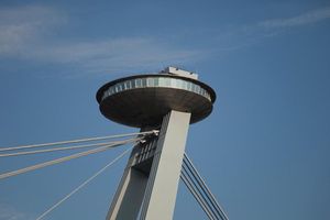 Jembatan UFO yang Bikin Heboh!