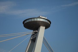 Jembatan UFO yang Bikin Heboh!