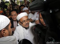 Habib Rizieq Bawa-bawa Kerumunan Jokowi, Jaksa Anggap Cuma Giring Opini