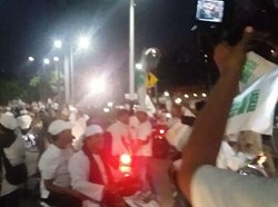 Sekelompok Orang Datangi Kompleks Rumah Ahok, Sempat Lempar Batu