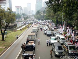 Pendemo Mulai Padati Bundaran Patung Kuda, Begini Penampakannya