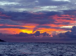 Senja Tenggelam di Pulau Mansuar, Raja Ampat