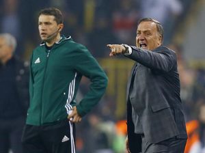 Advocaat: Fenerbahce Seharusnya Bisa Cetak Lebih dari Dua Gol