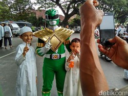Go Go Power Rangers! Gaya Asyik Demonstran Bikin Demo 4 November Tak Tegang