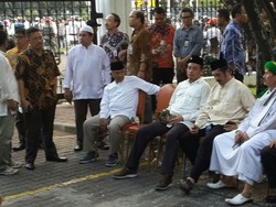 Amien Rais dan Perwakilan Pendemo Masuki Istana, Ingin Temui Jokowi