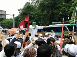 Habib Rizieq Tiba di Istiqlal Siap Pimpin Demo 4 November