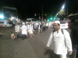 Dengar Suara Tembakan, Massa yang Sudah Berada di Dalam Bus Keluar Lagi