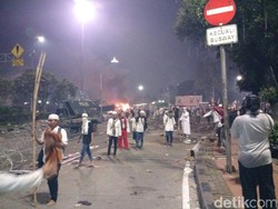 Situasi di Depan Istana Perlahan Kondusif, Massa Mulai Menjauhi Ring 1