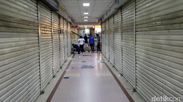 Ada Demo, Pasar Tanah Abang Tutup Lebih Cepat