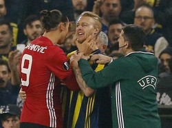 Simon Kjaer: Sempat Dicekik, Kini Puji-puji Ibrahimovic