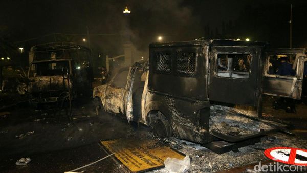Kondisi Depan Istana Usai Demo 4 November