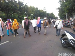 Massa Demo 4 November Bergerak, Balai Kota Mulai Lengang
