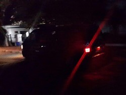 Satu Polisi Terluka Dibawa Masuk ke Istana