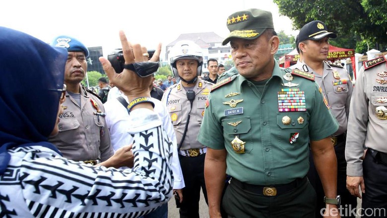 Panglima TNI Tepis Isu Miring Ditegur Presiden Panglima TNI Tepis Isu Miring Ditegur Presiden
