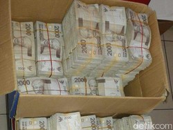 Ahok Beli Honda BeAT Tunai Pakai Uang Rp 2.000-an