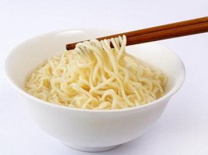 Mi Instan Bisa Picu Kanker Usus, Benar Nggak Sih? Mi Instan Bisa Picu Kanker Usus, Benar Nggak Sih?