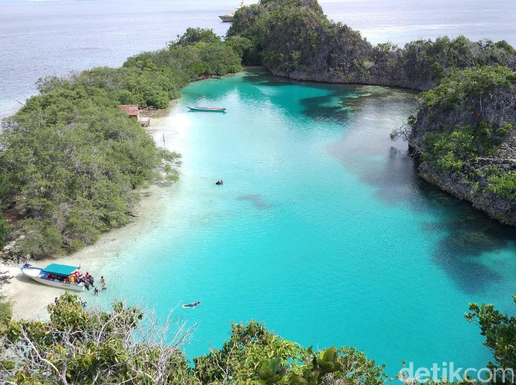 Jangan Bilang Siapa-siapa, Ada Laguna Cantik di Raja Ampat Jangan Bilang Siapa-siapa, Ada Laguna Cantik di Raja Ampat